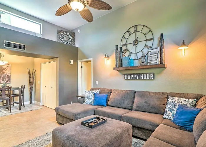 Relax Poolside! Oasis, 2 Mi To Downtown Peoria