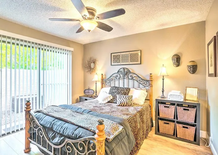 Relax Poolside! Oasis, 2 Mi To Downtown Peoria